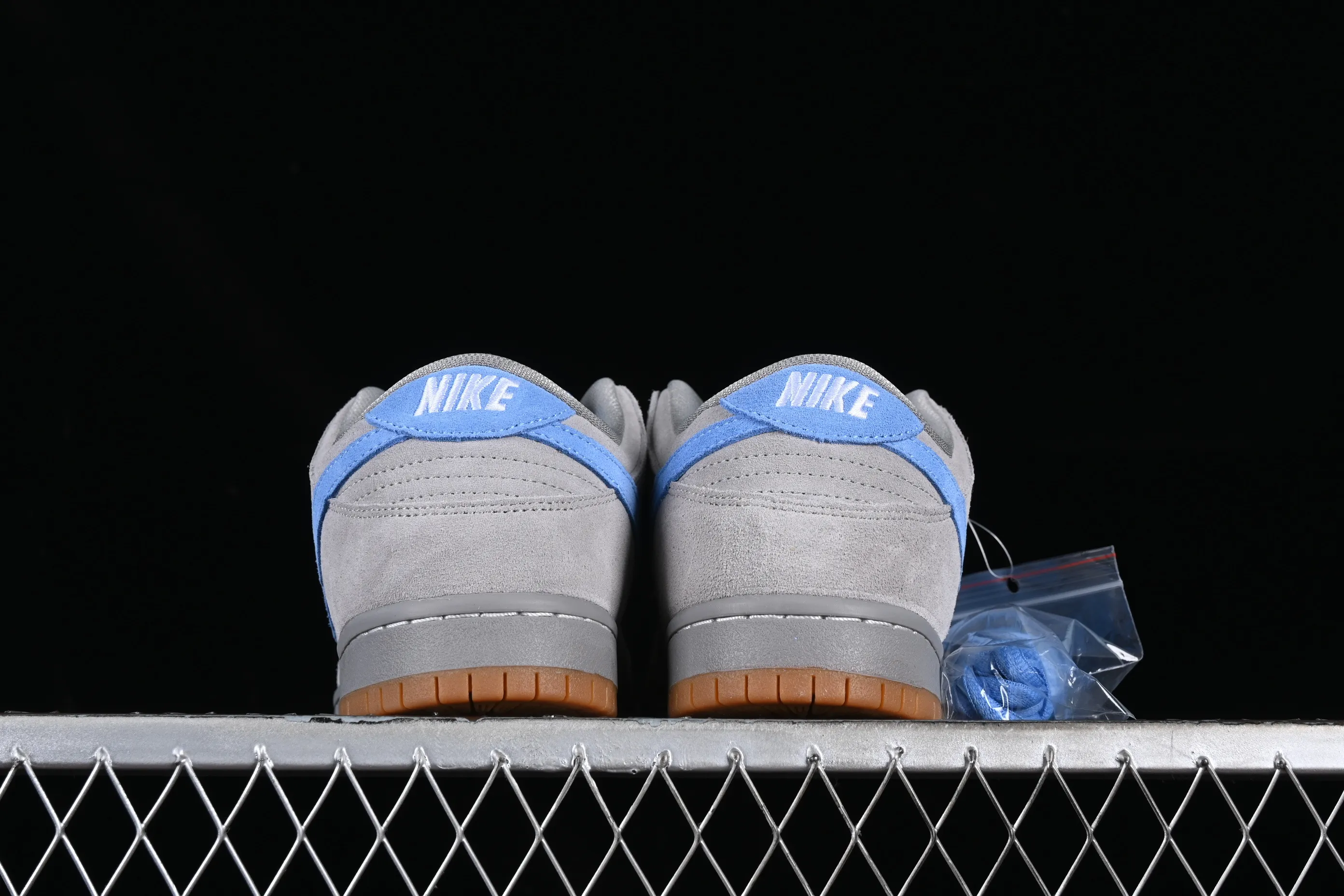 All categories Nk SB Dunk series Nk SB Dunk Low low-top sneakers Nk SB Dunk Low Pro gray blue SB smashed backboard fashion casual sneakers 304292-022